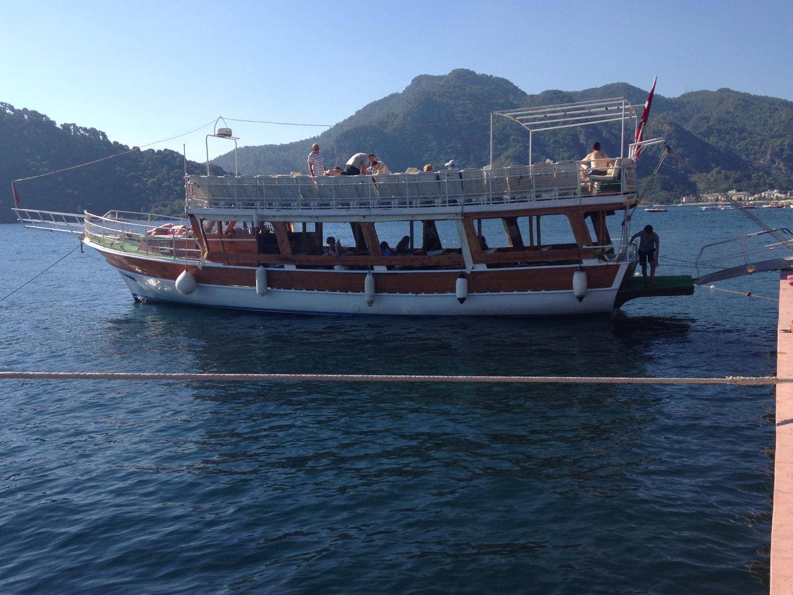Семейная прогулка на лодке с компанией «Guldeniz Boat»