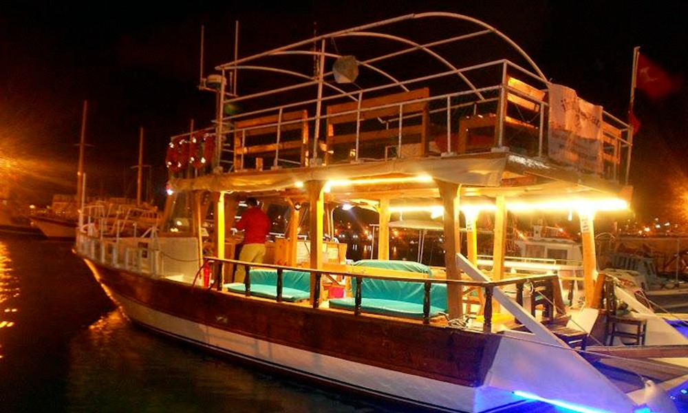 Яхта в Алании на закате + Ночное Джип Сафари